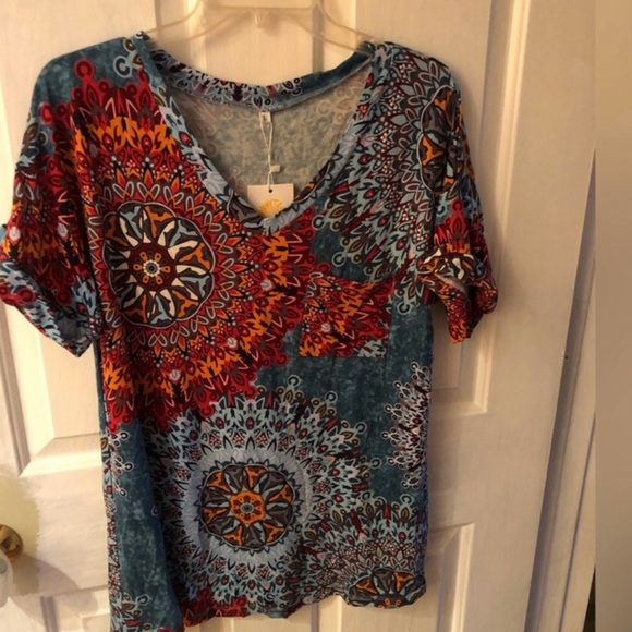 NWT- Misses boho medallion print blouse size Large- NEW - Picture 1 of 5